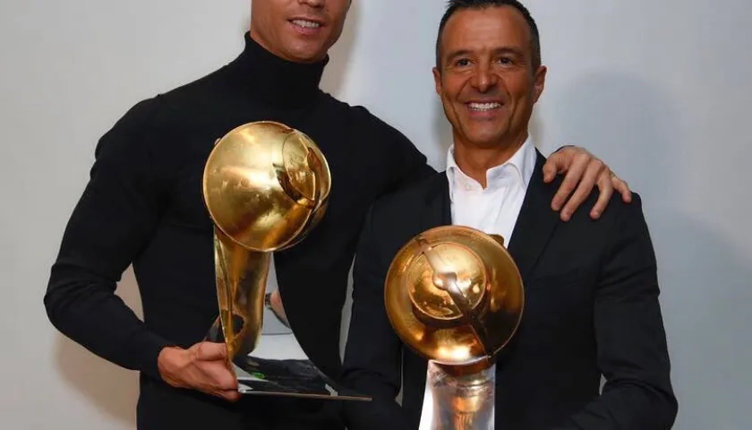 Cristiano Ronaldo y su exrepresentante Jorge Mendes. 
