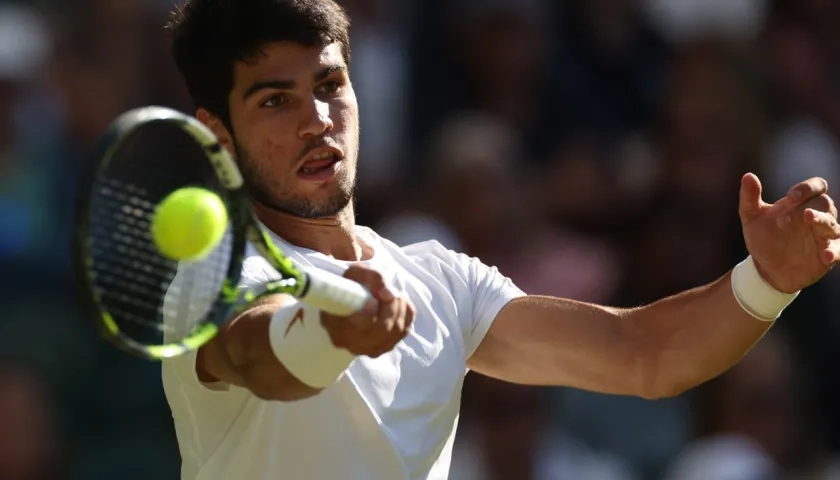 Carlos Alcaraz disputará sus primeras semifinales en Wimbledon.