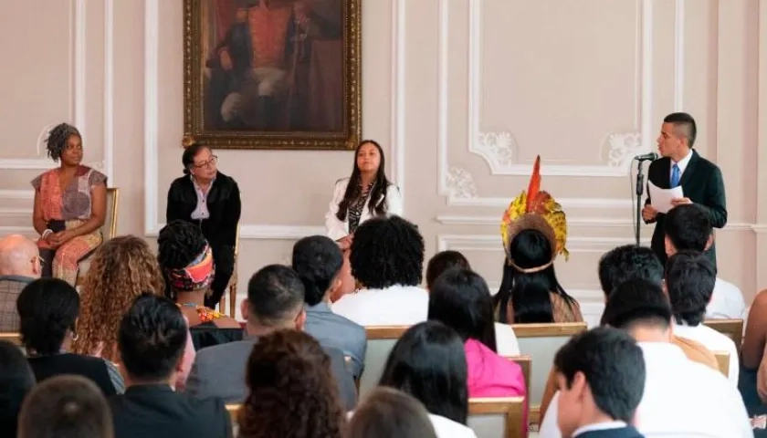 El Presidente Gustavo Petro y la Vicepresidenta Francia Márquez, en la instalación del Consejo Nacional de la Juventud.