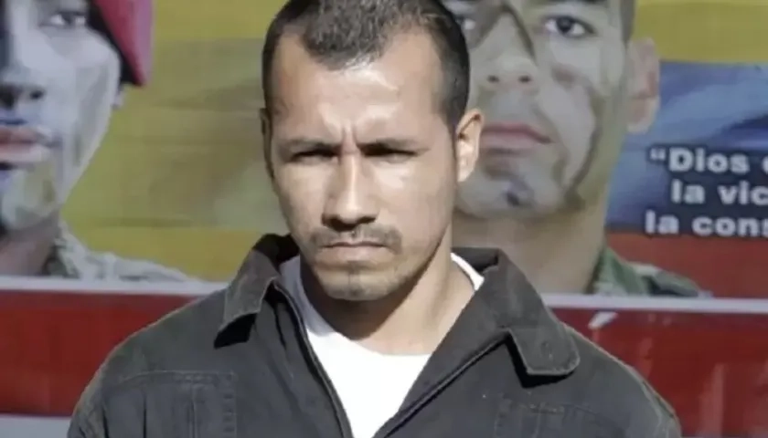 Alexander Farfán Suárez, alias 'Gafas', guerrillero ahora en el papel de 'gestor de paz'.