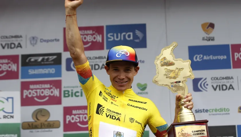 Miguel Ángel López se coronó campeón de la última Vuelta a Colo,bia. 
