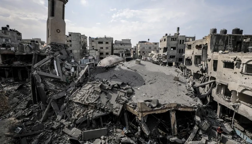 Mezquita destruida en la ciudad de Gaza.