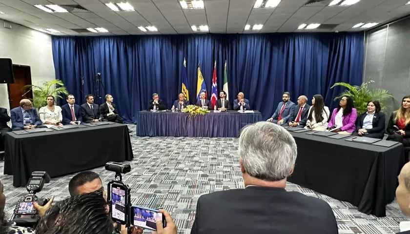 Gobierno de Venezuela y oposición en Barbados.