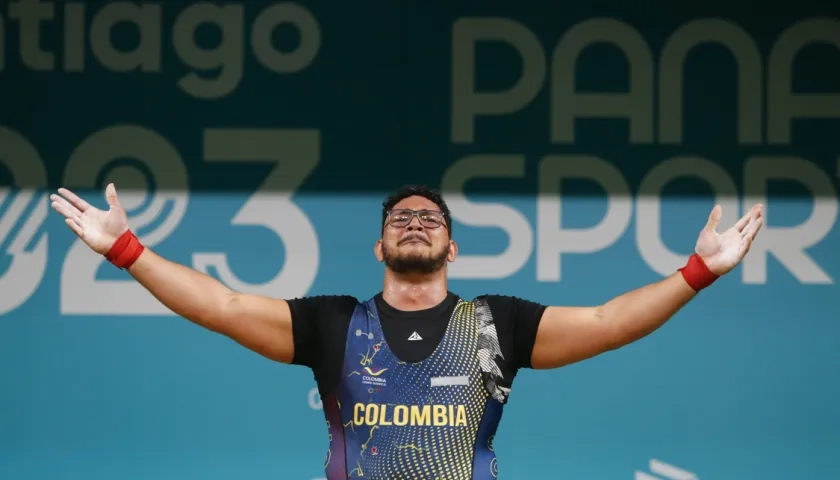 Rafael Cerro celebra tras conquistar la medalla de oro en +102 kilogramos.