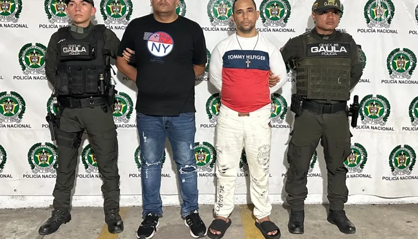 Breyner José Portillo Acosta y Jhon Ross Serje Gómez, capturados por extorsión.