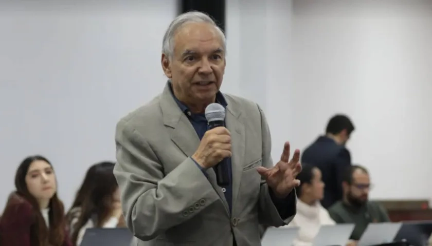 Ricardo Bonilla, Ministro de Hacienda.