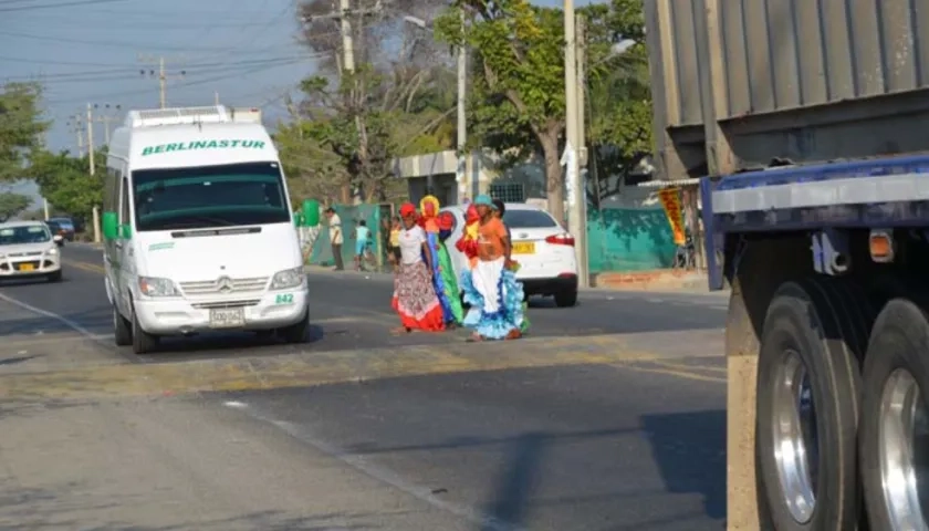 "Peajes humanos" en vía Barranquilla-Santa Marta