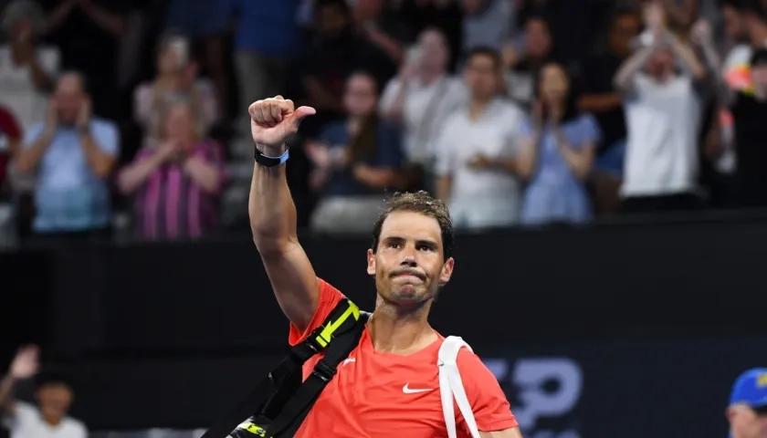 Rafael Nadal volvió a competir en Brisbane después de un año por fuera de las canchas. 