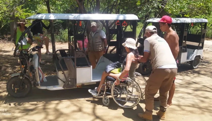 El Parque Tayrona implementó los eco taxis o vehículos eléctricos para el transporte de los visitantes en el sector de Bahía Concha