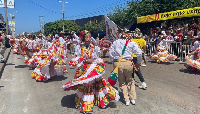 Luz Marina Zambrano Morelos durante la Batalla de Flores de la Vía 40.