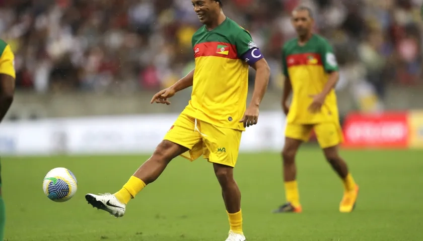 Ronaldinho, una de las estrellas que participó del partido.