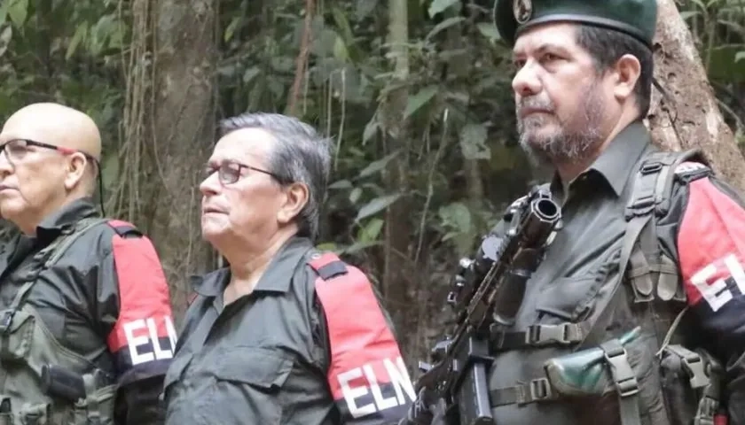 Los comandantes del ELN, 'Antonio García', 'Pablo Beltrán' y 'Fabián'.