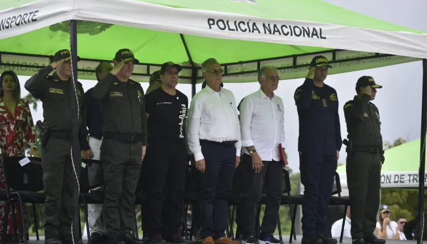 El Ministro Iván Velásquez, el Director de la Policía, William Salamanca, el Alcalde Alejandro Char y el Gobernador Eduardo Verano. 