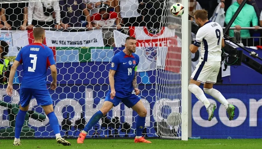 El cabezazo de Harry Kane para el segundo gol de Inglaterra, en el comienzo de la prórroga.