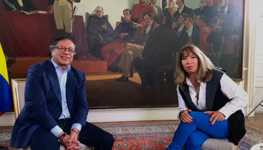 El Presidente Gustavo Petro y María Jimena Duzán.