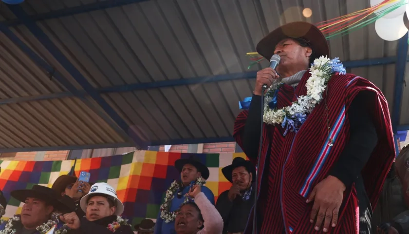 Evo Morales lidera una movilización nacional hacia La Paz. 