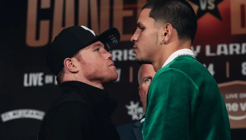 Saúl 'Canelo' Álvarez en el cara a cara con Édgar Berlanga. 