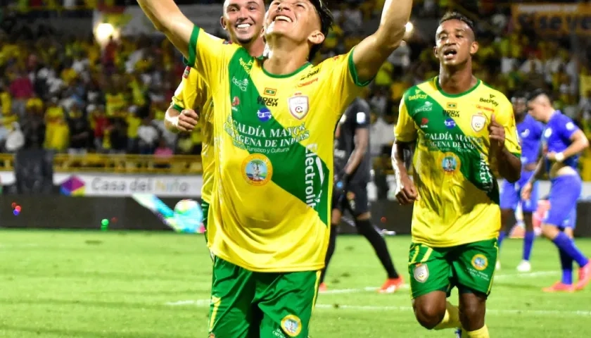 Wilfrido De la Rosa festeja el primer gol del Real Cartagena. 