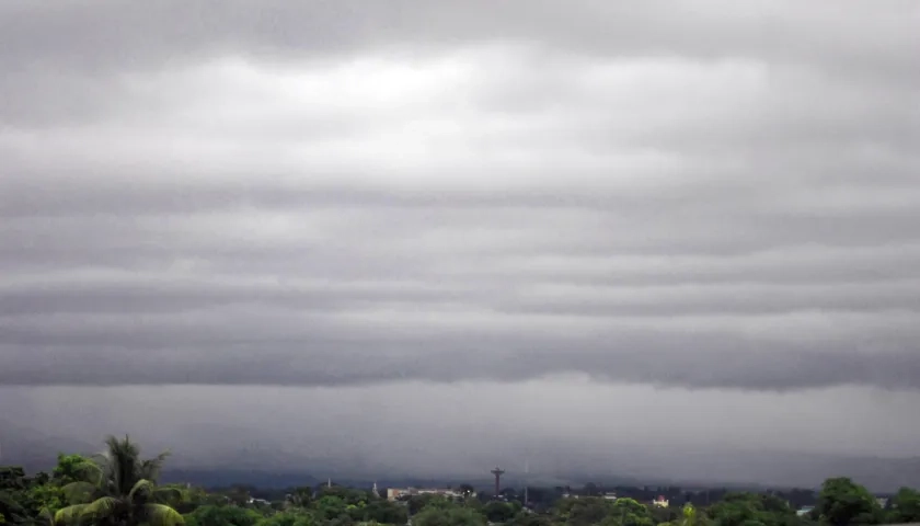 Cielo en La Habana tras la llegada del huracán. 