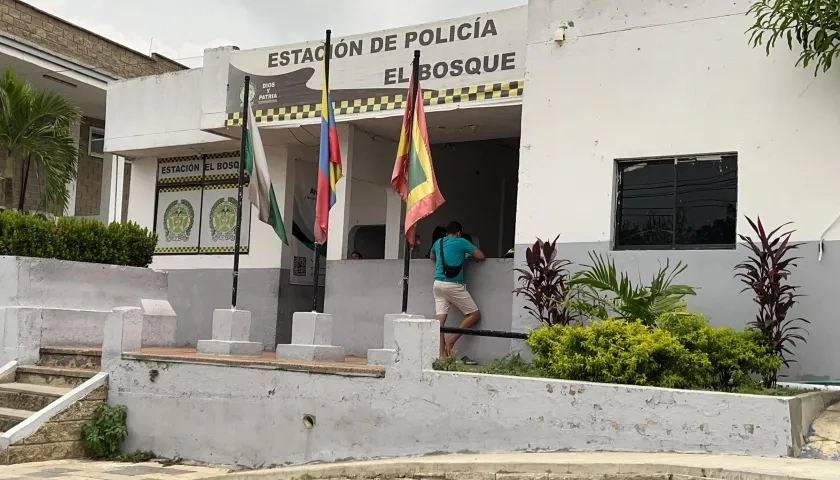 Estación de Policía del barrio El Bosque. 