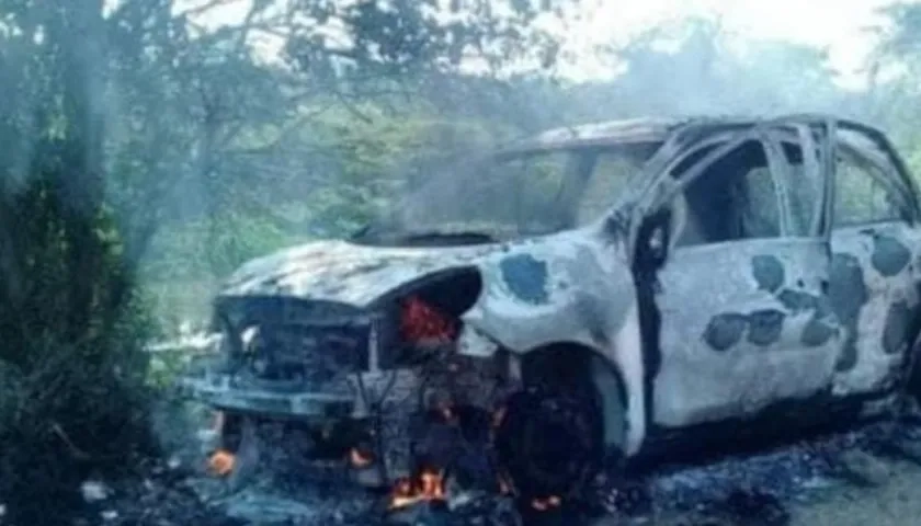 Vehículo donde fueron encontrados los cadáveres. 