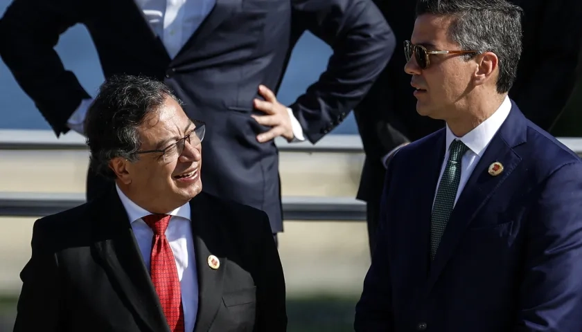 El Presidente de Colombia, Gustavo Petro; y el Presidente de Paraguay, Santiago Peña. 