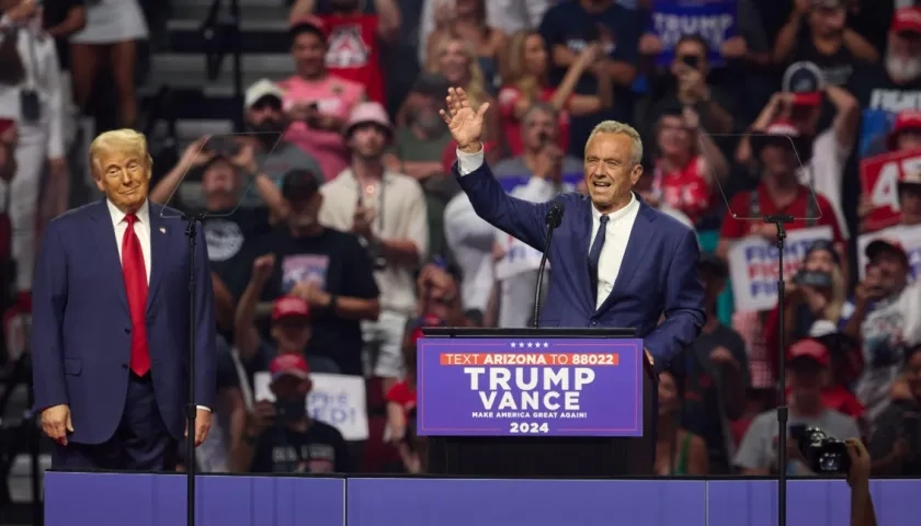 Donald Trump y Robert F. Kennedy Jr., en un acto de campaña.