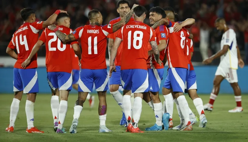 Los chilenos celebrando el triunfo ante Venezuela. 