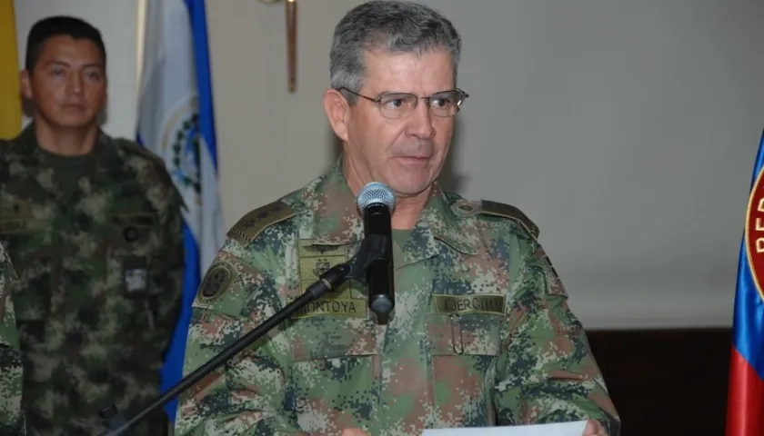 El excomandante del Ejército, Mario Montoya Uribe.