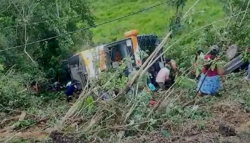 Autobús accidentado. 