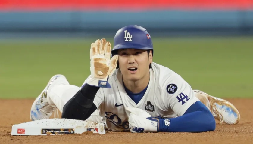 Shohei Ohtani se lesionó durante el segundo juego de la Serie Mundial contra los Yanquis. 