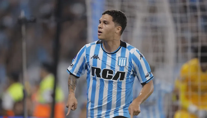 Juan Fernando Quintero fue figura con un doblete en el triunfo de Racing sobre Corinthians, en la Copa Sudamericana. 