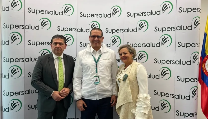 Juan Carlos Giraldo, director de Achc; Giovanny Rubiano, superintendente de Salud; Olga Zuluaga, directora Ejecutiva de Acesi.