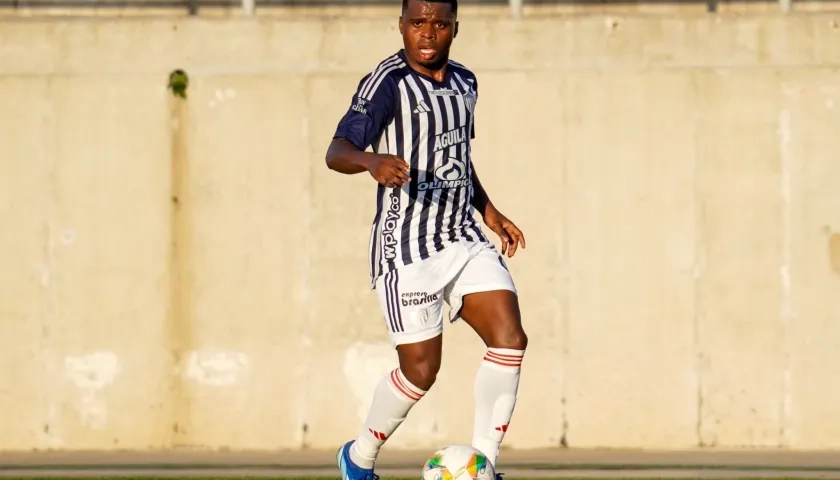 Deiber Caicedo, uno de los refuerzos de Junior, en el último amistoso contra Estudiantes.