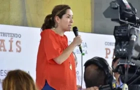 La Ministra María Fernanda Suárez