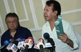 El abogado Alfredo Montenegro y Pablo Bustos, Presidente de la Red de Veedurías Ciudadanas de Colombia