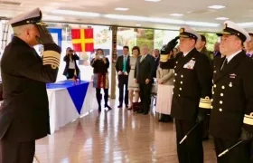 El Comandante de la Armada Nacional presidiendo la ceremonia de posesión.