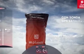 Bolsa de café en el espacio.