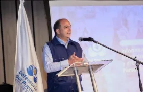 Carlos Camargo, defensor del Pueblo.