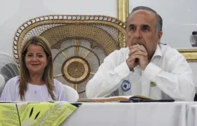 La Gobernadora del Atlántico, Elsa Noguera y el Ministro de Transporte, Guillermo Reyes.