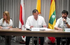 El Ministro del Interior Alfonso Prada, la Gobernadora Elsa Noguera y el Alcalde Jaime Pumarejo en el consejo de seguridad de este viernes.