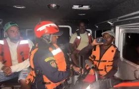 Armada rescató en alta mar a tres pescadores de Sucre desaparecidos desde el lunes