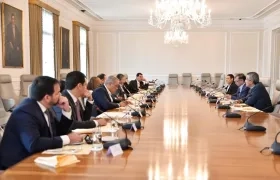 Imagen de la reunión entre la bancada y el Presidente.