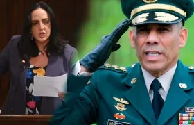 La senadora María Fernanda Cabal y el exgeneral Eduardo Zapateiro, excomandante del Ejército