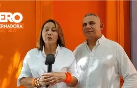  Verónica Patiño con su esposo Máximo Noriega.
