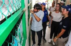 El alcalde Jaime Pumarejo en la visita que realizó al Centro de Bienestar Animal
