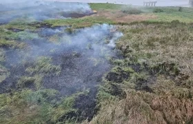 Incendio a orillas del río Magdalena. 