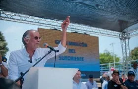 El Gobernador Eduardo Verano.