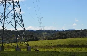 Ecuador vive la peor de la crisis por energía eléctrica con cortes diarios de luz