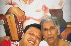 Rafael Santos y 'Mamá Vila'.